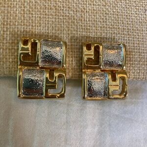 Modernist Two Two Design Vintage Square Clip on Earrings‎